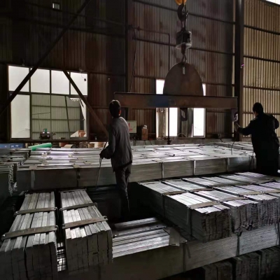 鋼材期貨上漲，熱鍍鋅扁鋼出貨良好